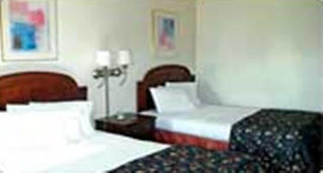 Charlotte Express Inn Ngoại thất bức ảnh